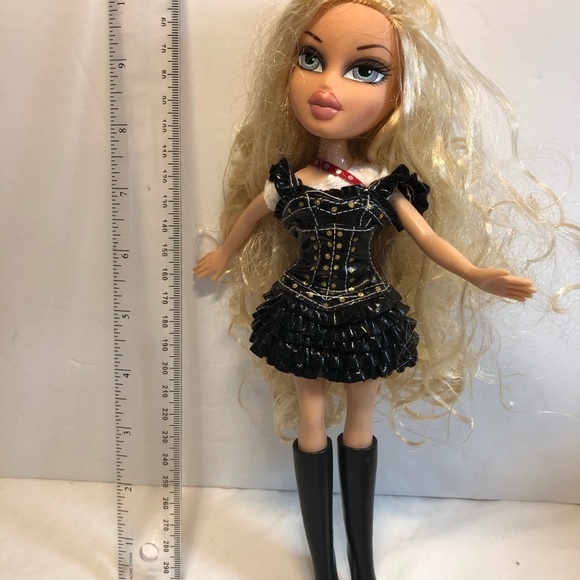 Bratz Doll - Girls Girlz Really Rock Cloe 2001 - Picture 2 of 7